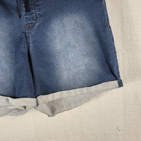 L.E.I. Medium Wash Faux Denim Cotton Poly Elastane Stretch Shorts Jr Plus Sz 1X - Picture 4 of 16